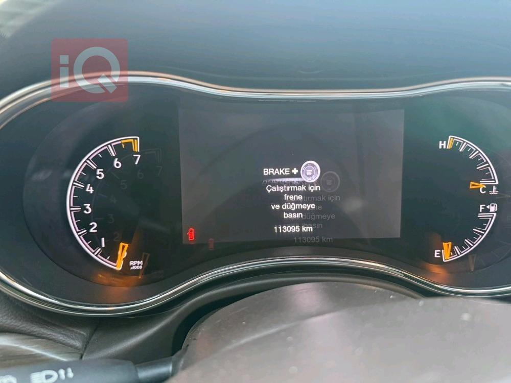 جیپ گراند شیرۆکی